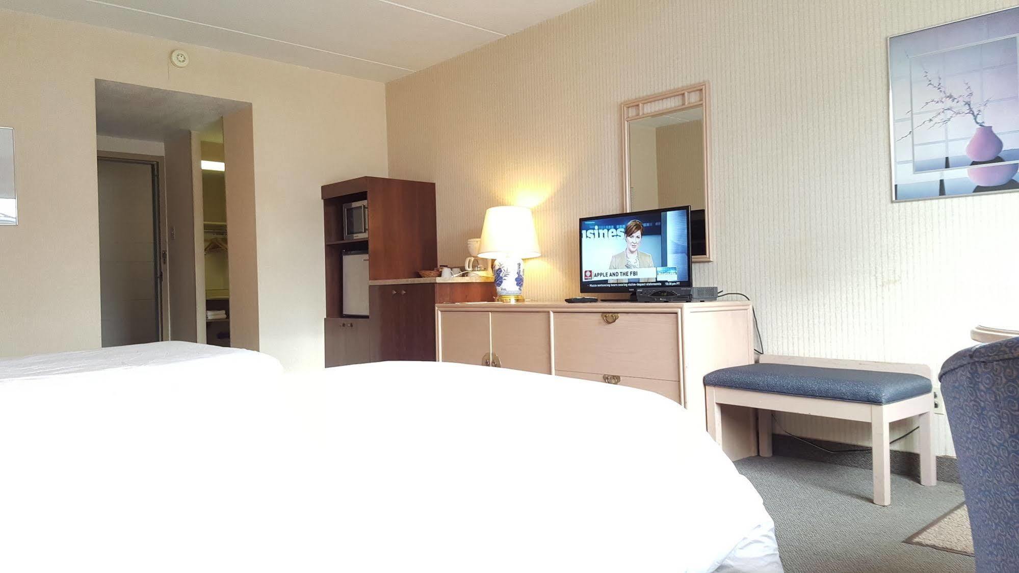 Hotel Motel Penn-Mass Труа-Рів'єр Екстер'єр фото